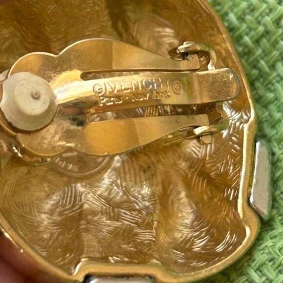 GIVENCHY Paris New York Couture Large Gold “Kiss” Rhinestone Crystal EARRINGS - Picture 10 of 12